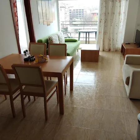 Apartmán Grahams Spacious 2 Bed For Rent At Sunny Sluneční pobřeží