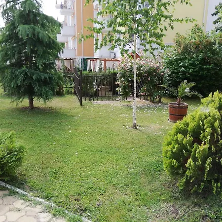 Grahams Spacious 2 Bed For Rent At Sunny