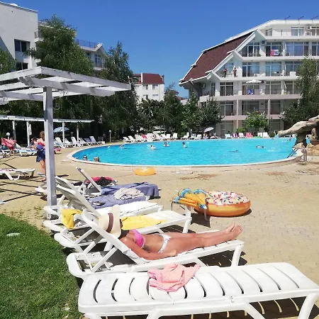 Grahams Spacious 2 Bed For Rent At Sunny * ساني بيتش